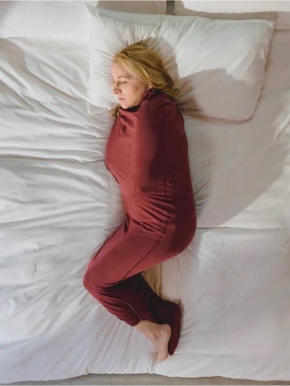 Hug Sleep Move in Ruby Red Size Adult Small NWT
